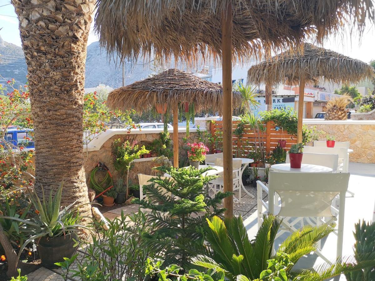Hotel Zeus คามารี ภายนอก รูปภาพ